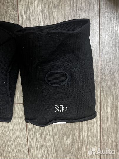 Наколенники для волейбола