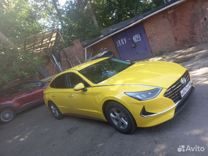 Оклейка авто такси пленкой