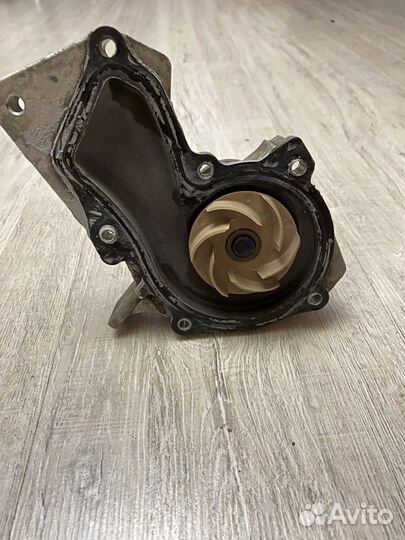 Водяной насос (помпа) Ford Focus 3, 1.6