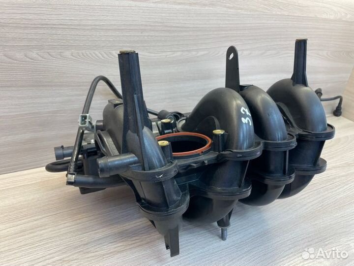 Впускной коллектор Renault Logan