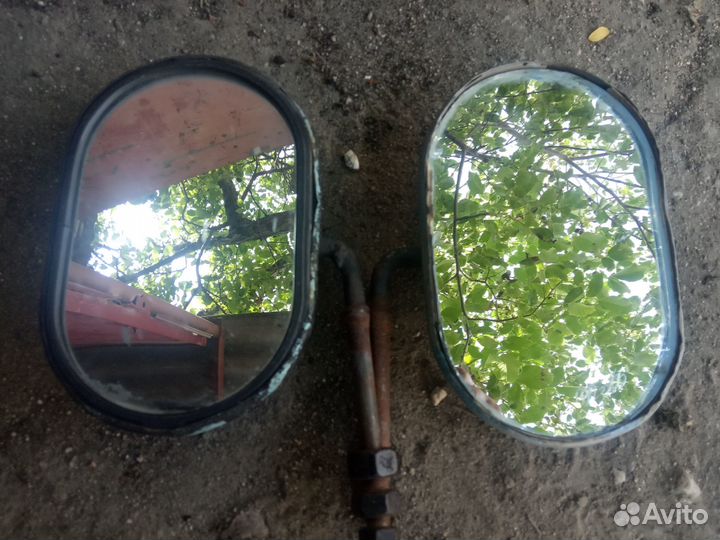 Зеркало заднего вида