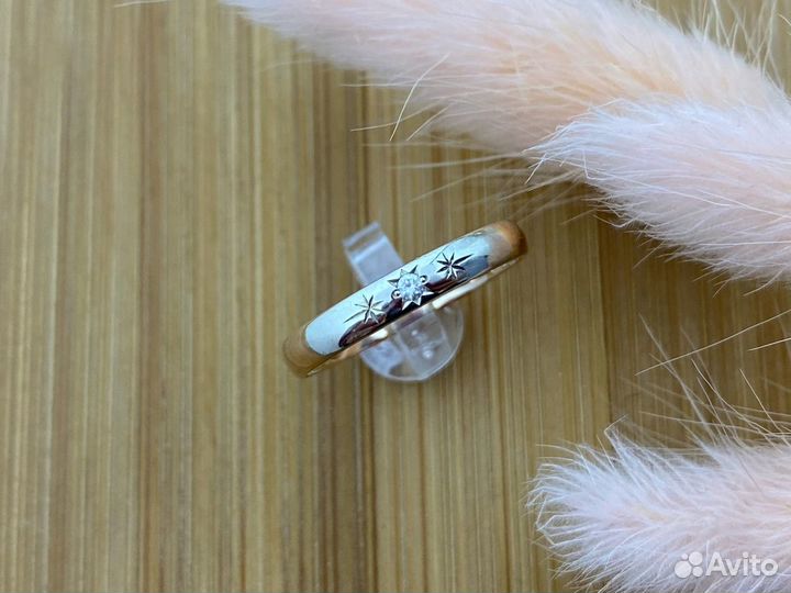 Кольцо золотое с бриллиантом 18 р