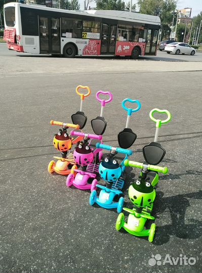 Самокат-беговел с родительской ручкой