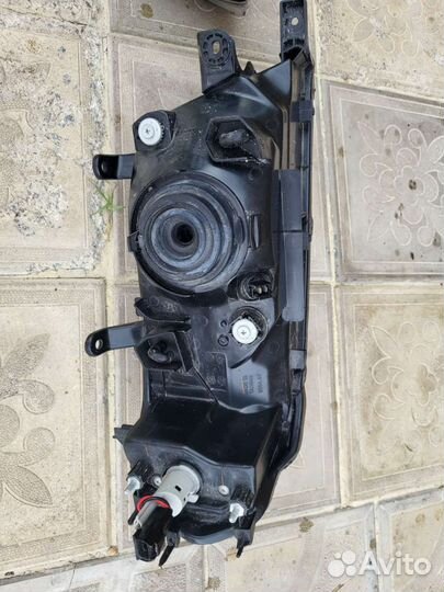 Фара mitsubishi pajero sport 1