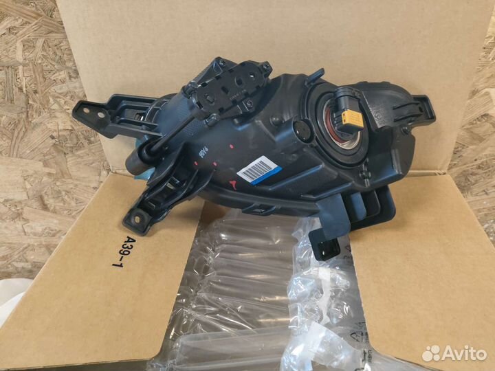 Противотуманная фара Хундай Тусан 2016. Левая