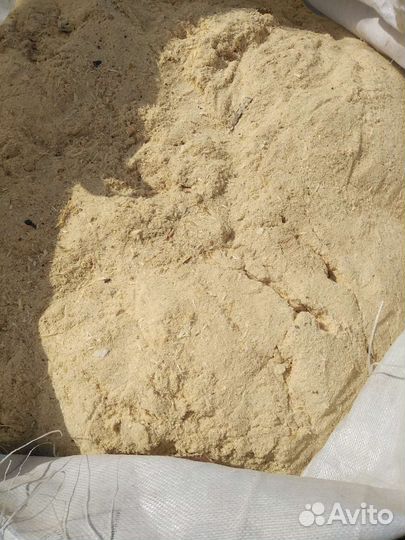 Опилки в мешках