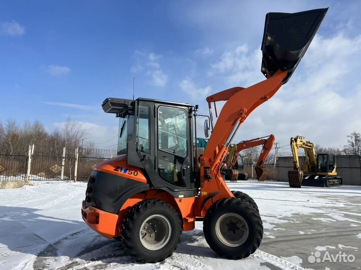 Мини-погрузчик HITACHI ZW40, 2022