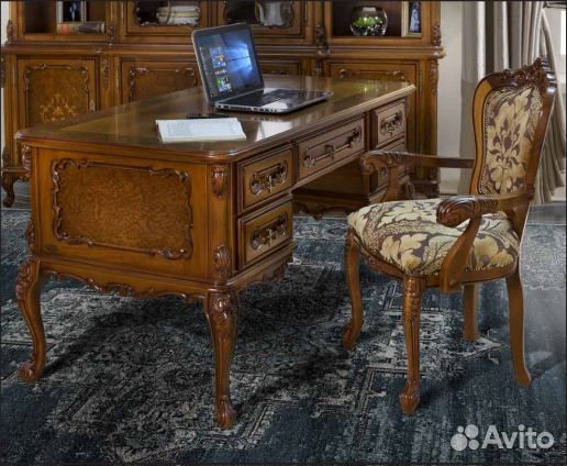 Румынский Письменный стол