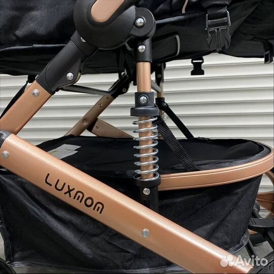 Коляска Luxmom