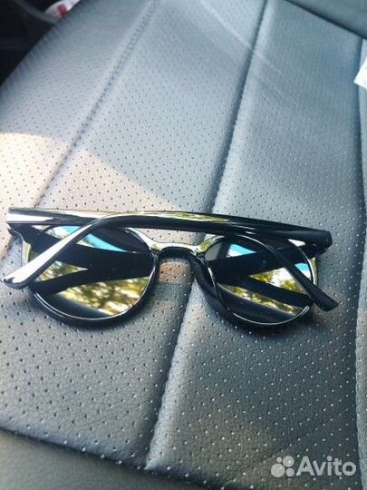 Солнцезащитные очки