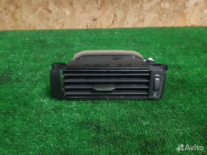 Дефлектор воздушный правый volvo XC70 S80