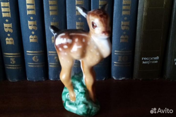 Продаю фарфоровую фигурку 