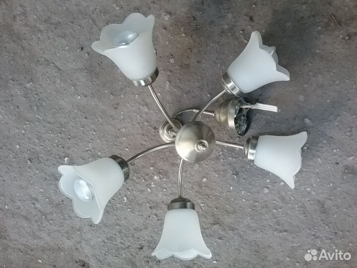 Люстра 5 рожков с лампами