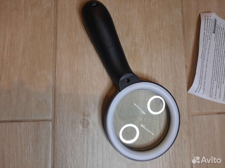 Увеличительное стекло лупа с подсветкой