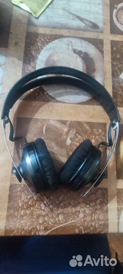 Беспроводные наушники Sennheiser momentum
