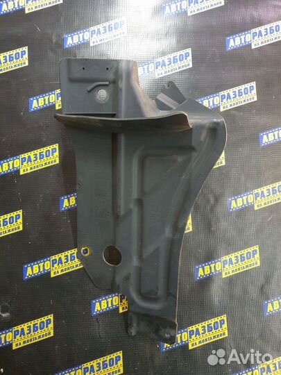 Пыльник двигателя нижний левый BMW X1 E84