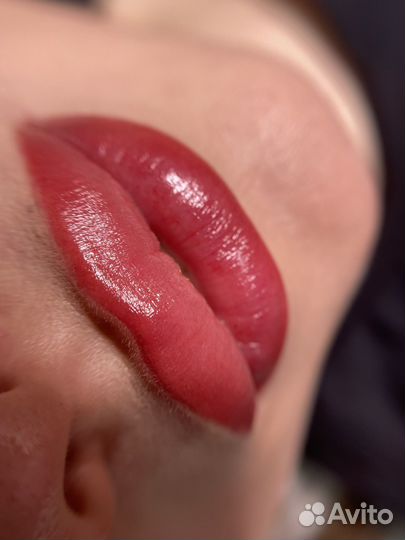 Перманентный макияж бровей губ