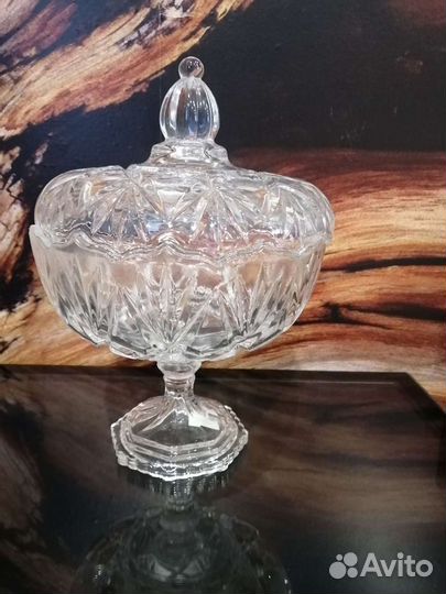 Ваза хрустальная