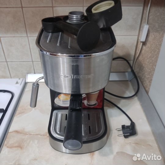 Кофеварка рожковая polaris