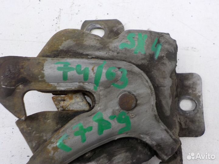 Замок капота Suzuki SX-4 2006