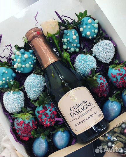 Клубника в шоколаде. Подарок