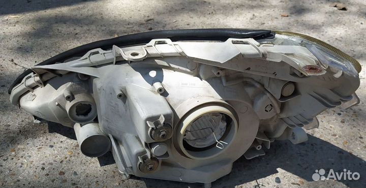 Фара правая allion NZT240