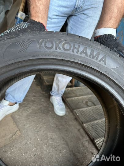 Yokohama Advan Sport V105 245/45 R19 98P