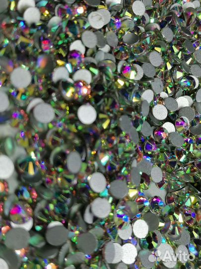 Стразы радужные клеевые ss 30 от 100страз