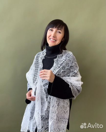 Пуховый платок Палантин белый