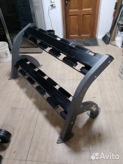 Стойка для гантелей