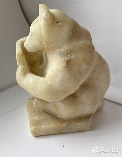 Медведь из камня фигурка