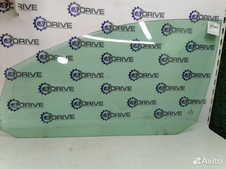 Стекло двери переднее левое Volkswagen Golf 5