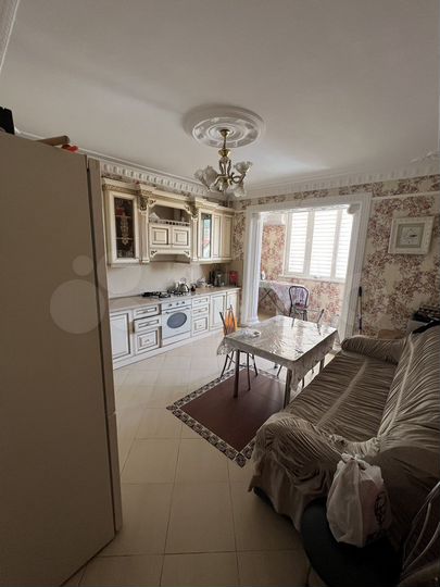 3-к. квартира, 100 м², 5/10 эт.