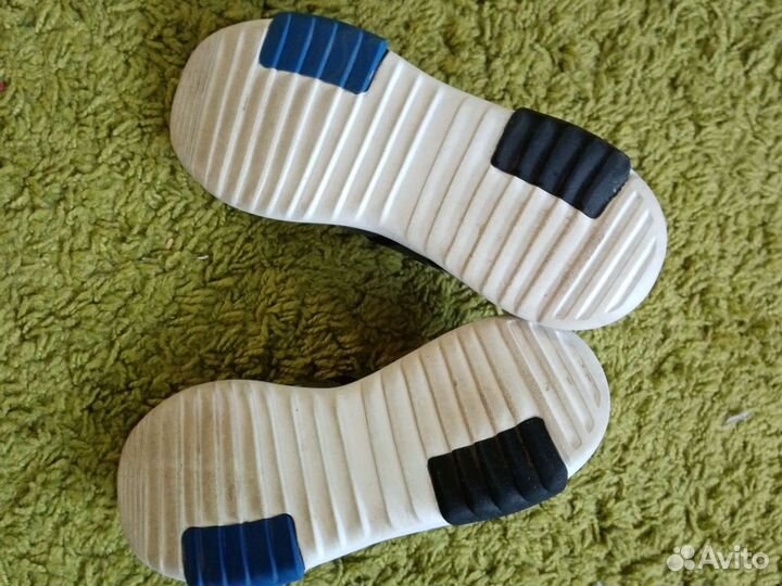 Кроссовки adidas