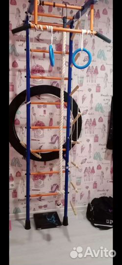 Шведская стенка, спортивный уголок, тренажер