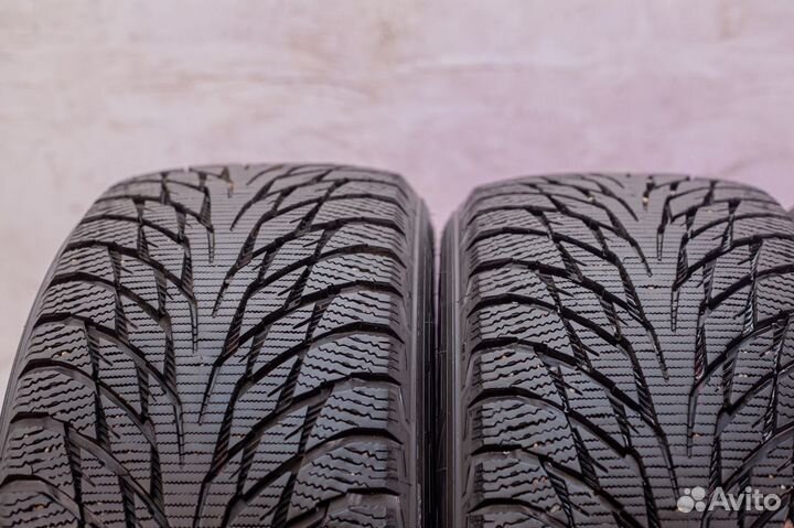 Nokian Tyres Hakkapeliitta R2 235/50 R17 100R