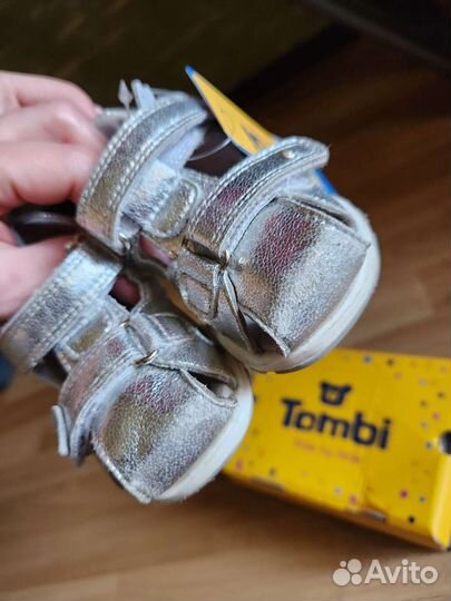 Сандалии для девочки Tombi 20
