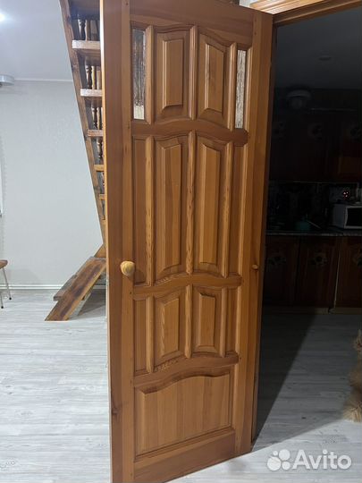 Двери межкомнатные б/у