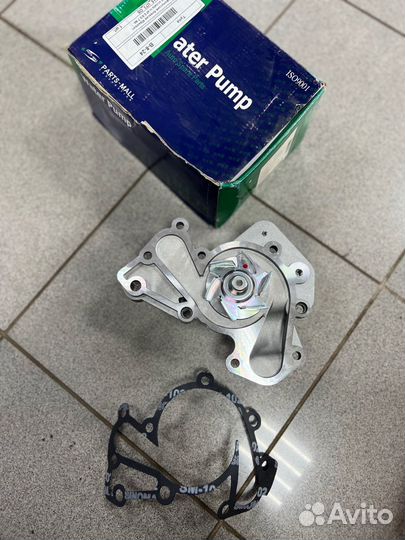Помпа,водяной насос hyundai sonata