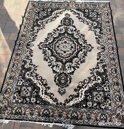 Ковер 2 на 3 метра б/у