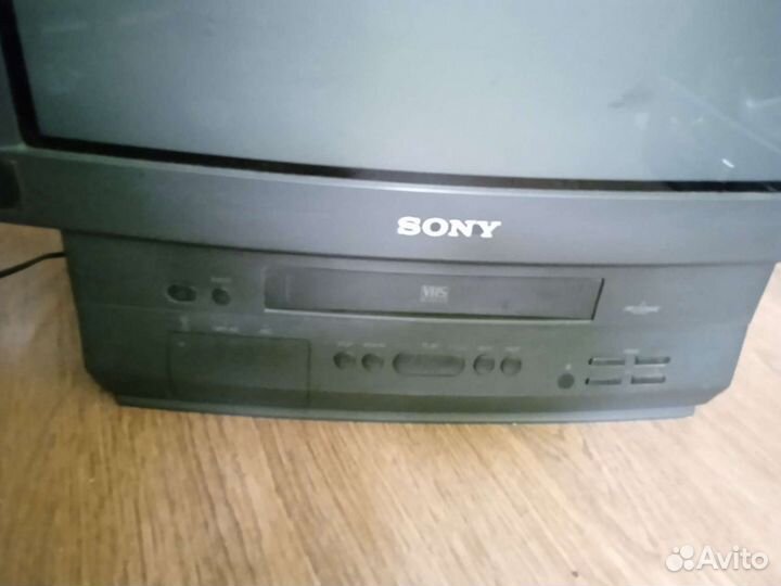 Телевизор бу sony тринетрон с VHS магнитафонтм