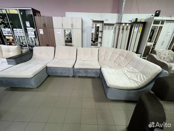 Диван шикарный