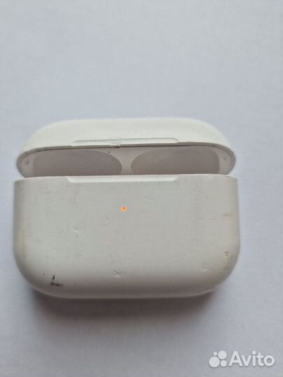 Зарядный кейс от наушников Apple airpods pro