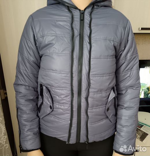 Куртка демисезонная женская 42 44 новая