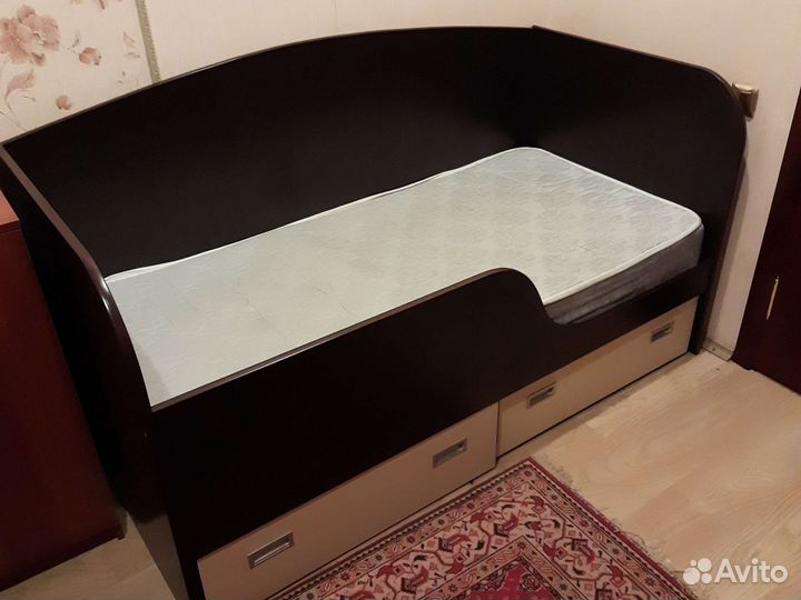 Детская кровать с ящиками бу
