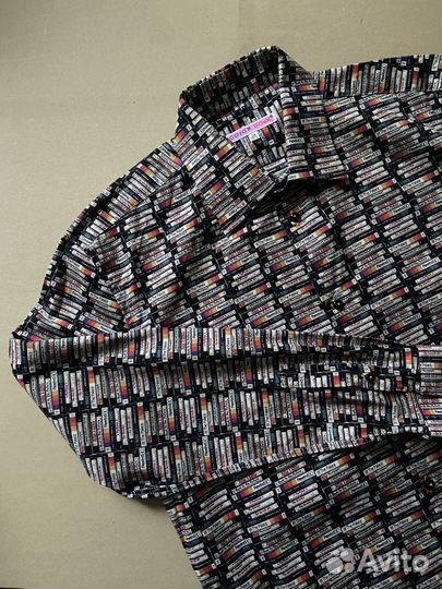 Рубашка с видеокассетами 48-50