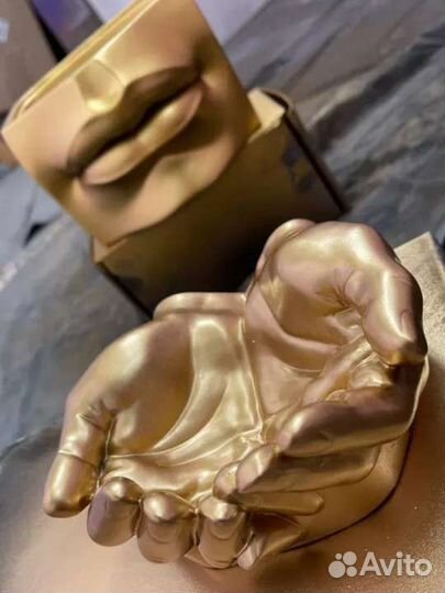 Руки из гипса