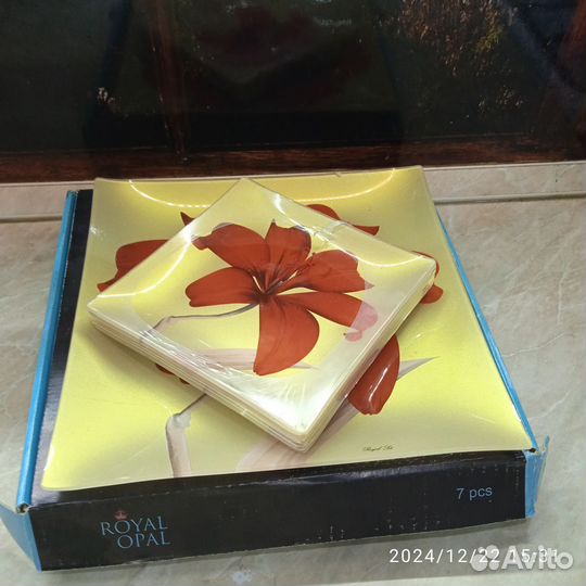 Блюдо и порционные тарелки