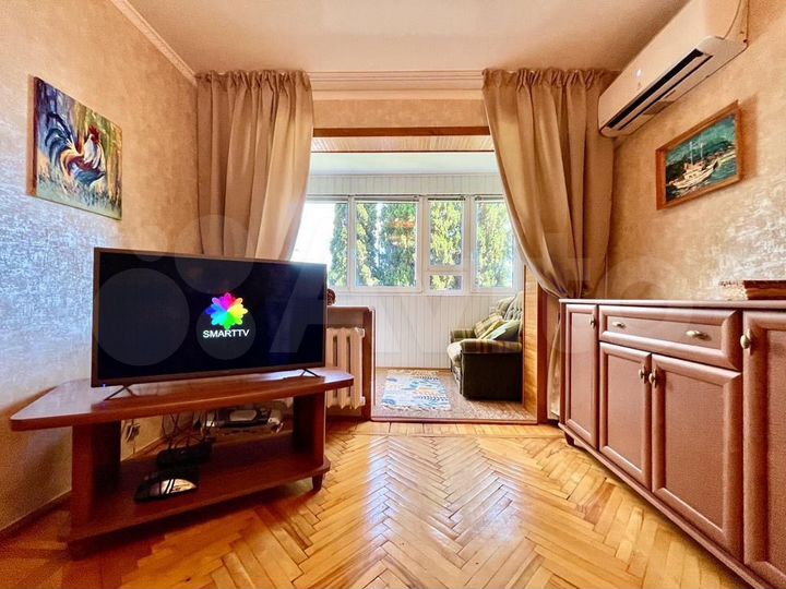 2-к. квартира, 57 м², 2/5 эт.