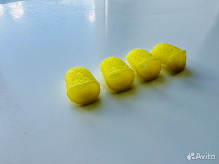 Напальчники для игры на гитаре